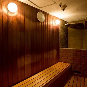 Capsule Land Yushima Tōkyō